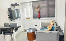 Femros Cosy One Bed Apt,12Mins To Birmingham City Ctr